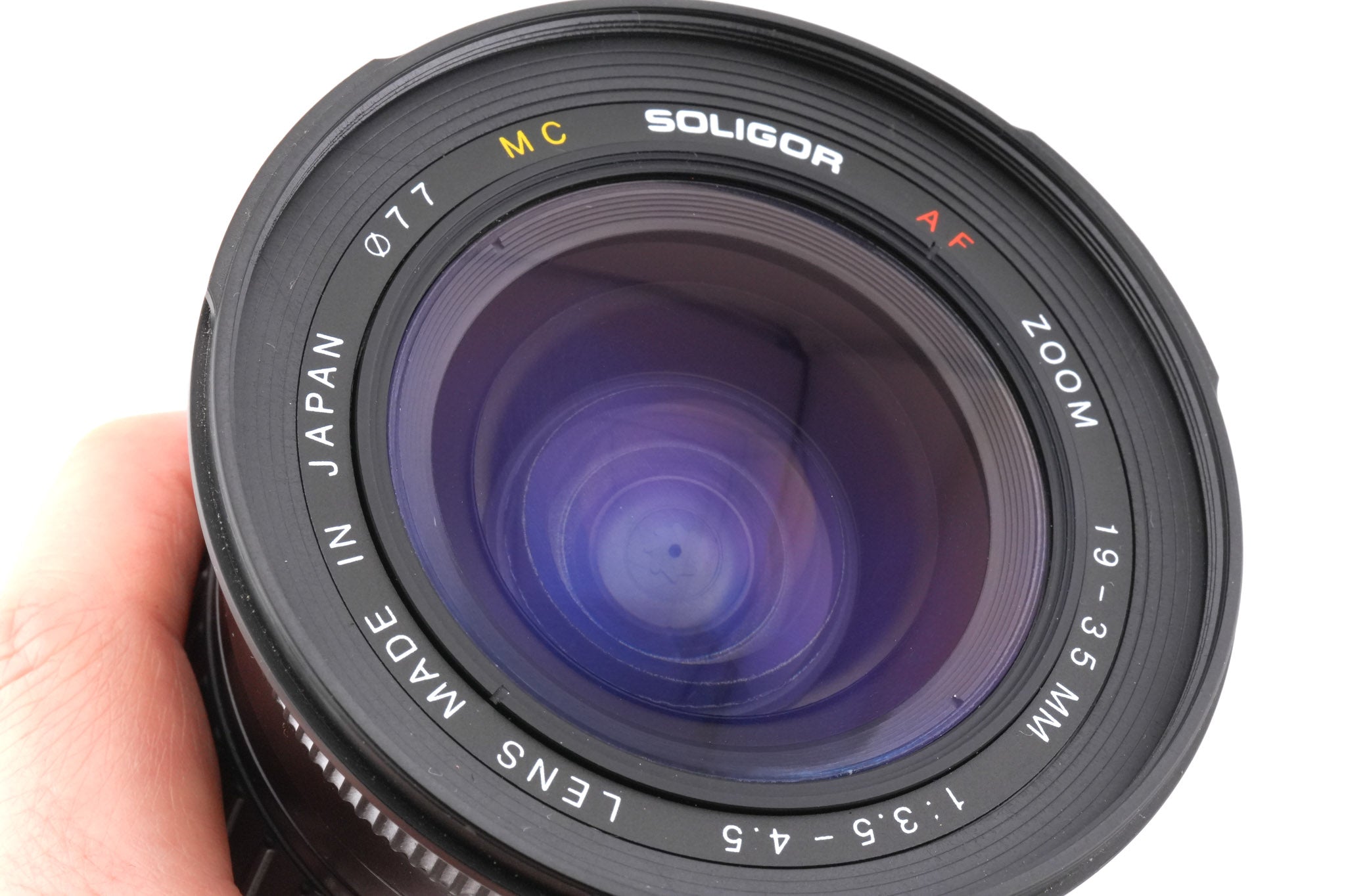 Soligor 19-35mm f3.5-4.5 AF Zoom MC