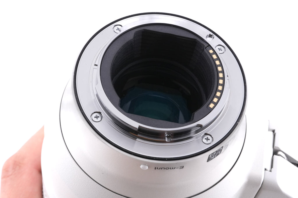 Sony 70-200mm f2.8 GM OSS II (SEL70200GM2) + ALC-SH167 Lens Hood