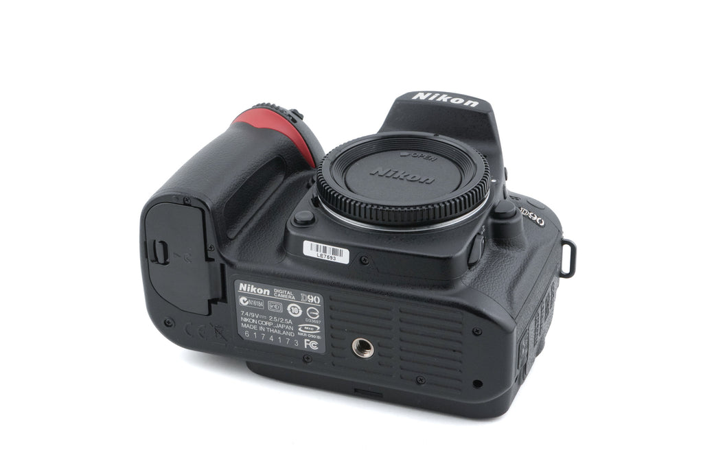 Nikon D90