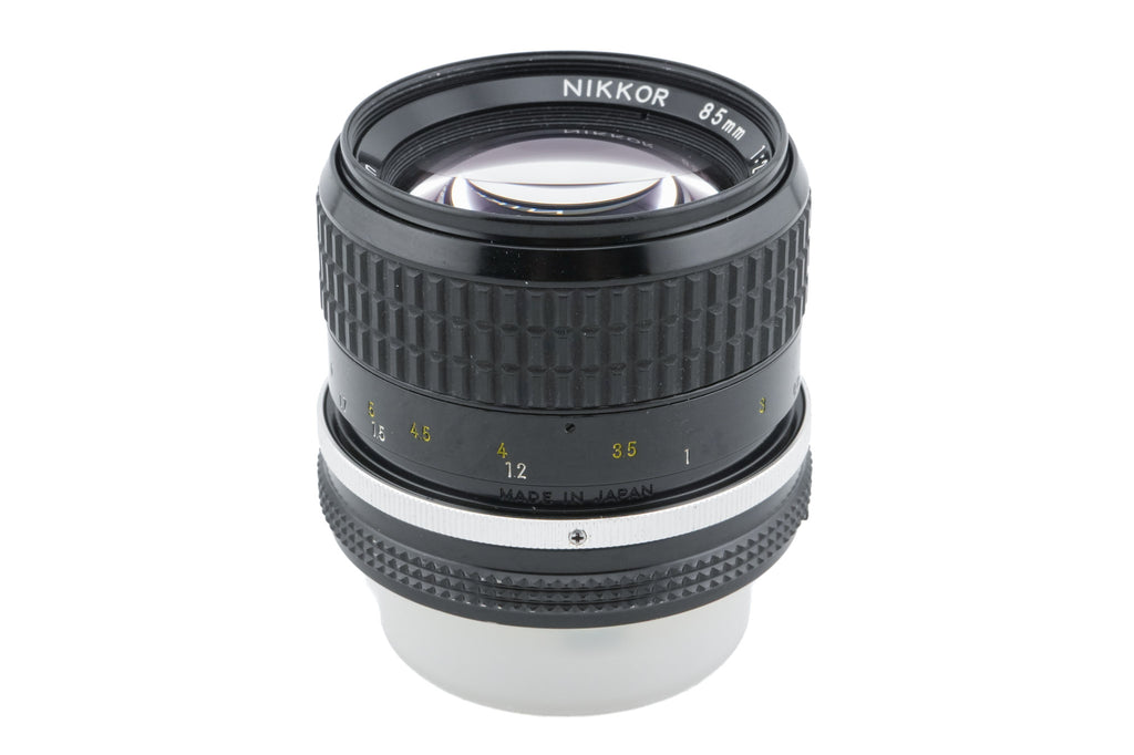 Nikon 85mm f2 Nikkor AI