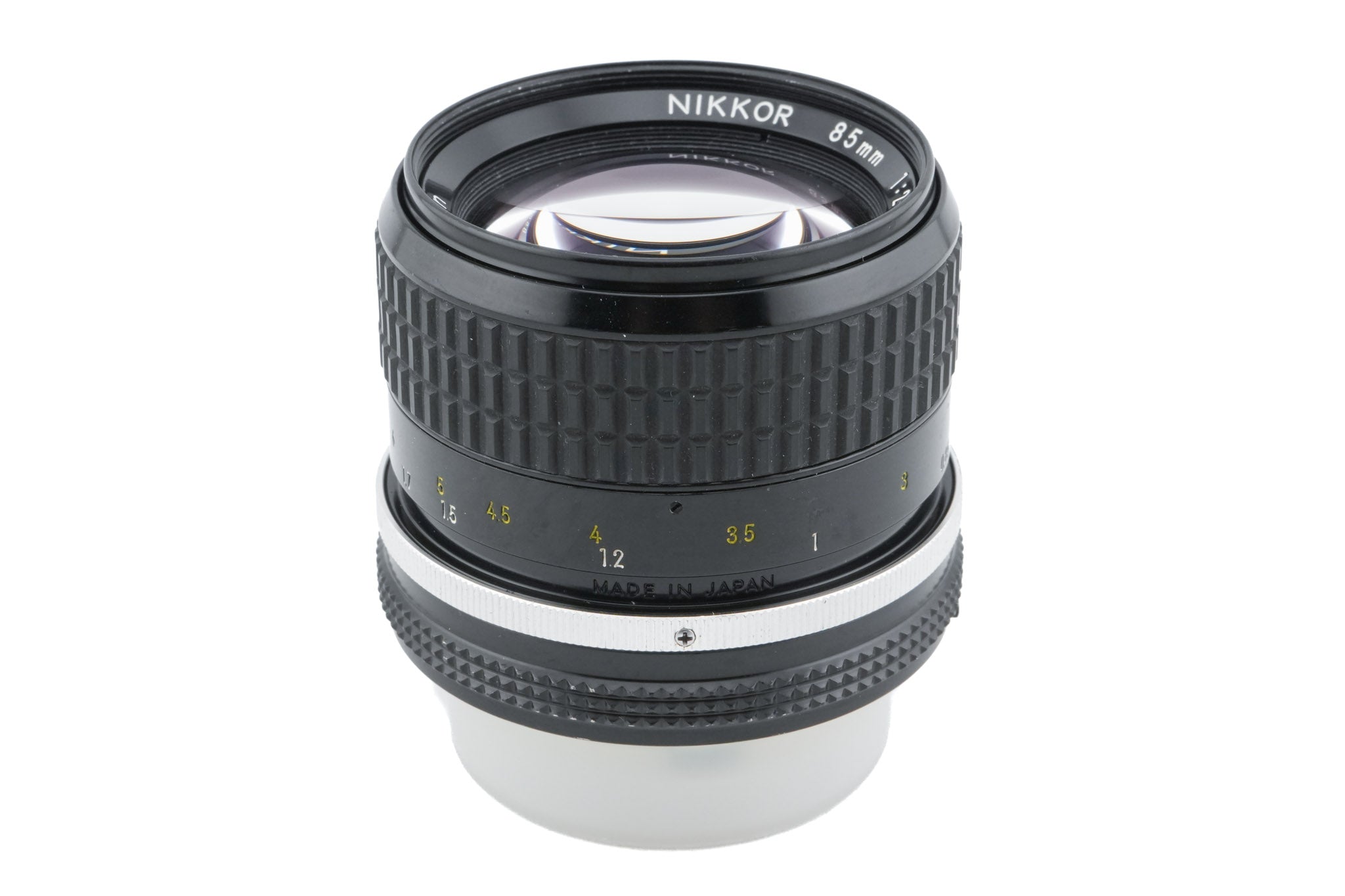 Nikon 85mm f2 Nikkor AI
