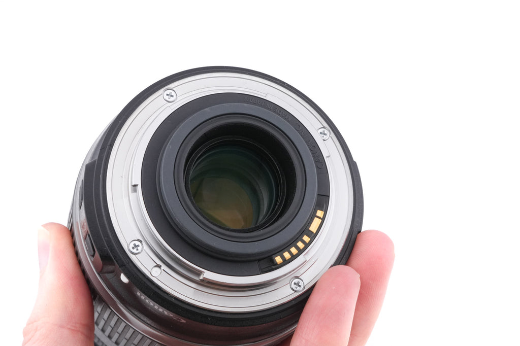 Canon 18-200mm f3.5-5.6 IS