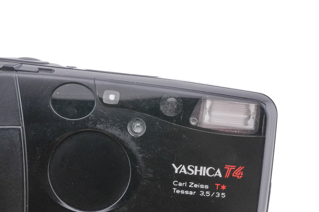 Yashica T4
