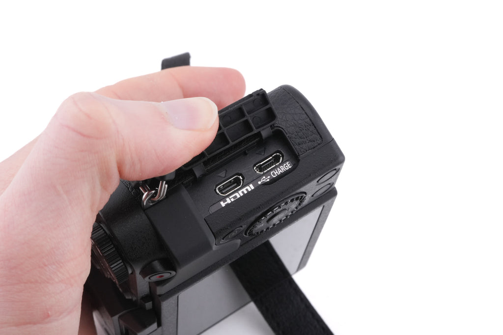 Panasonic Lumix DC-GX880