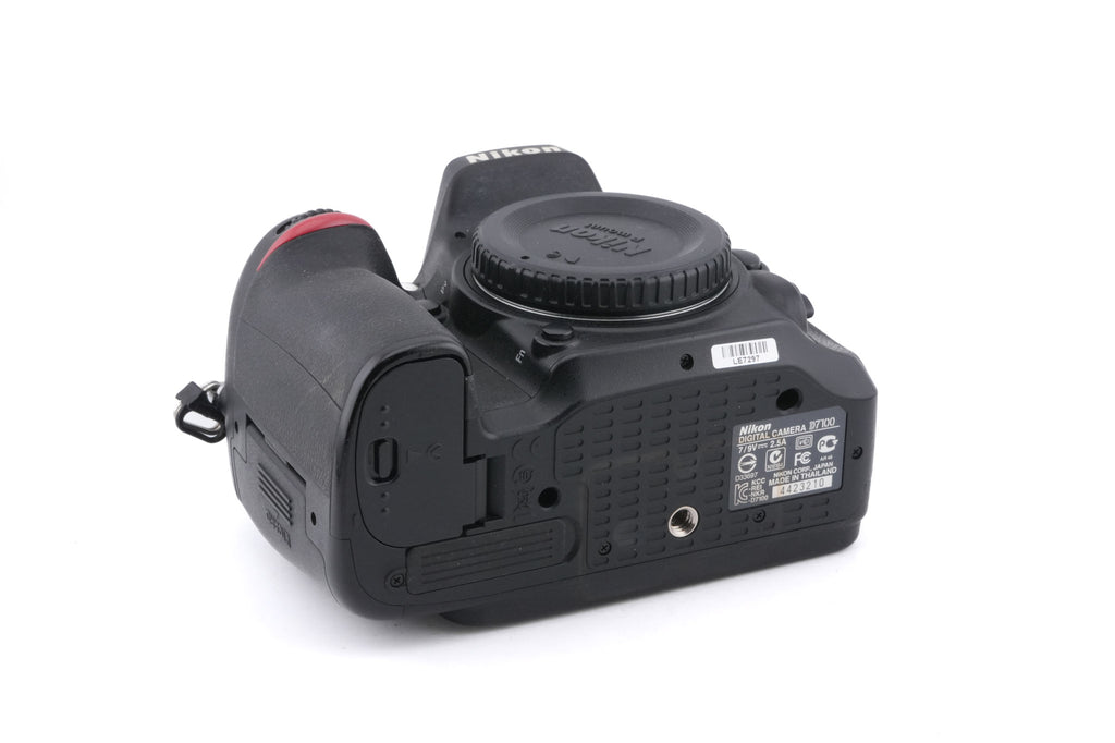 Nikon D7100