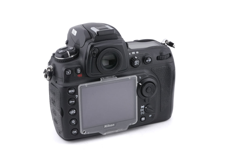 Nikon D700