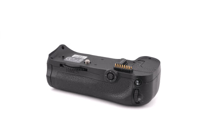 Nikon MB-D10 Multi-Power Battery Pack