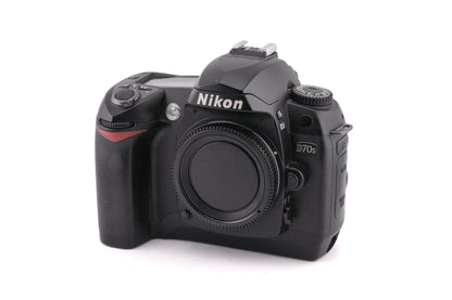 Nikon D70s