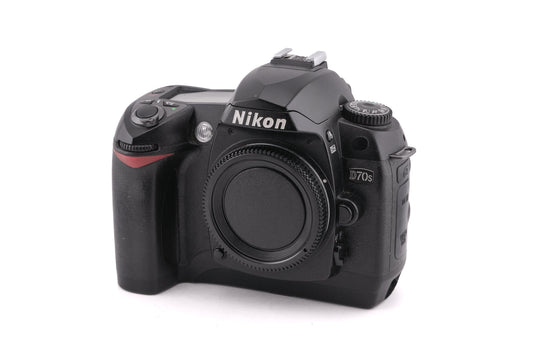 Nikon D70s