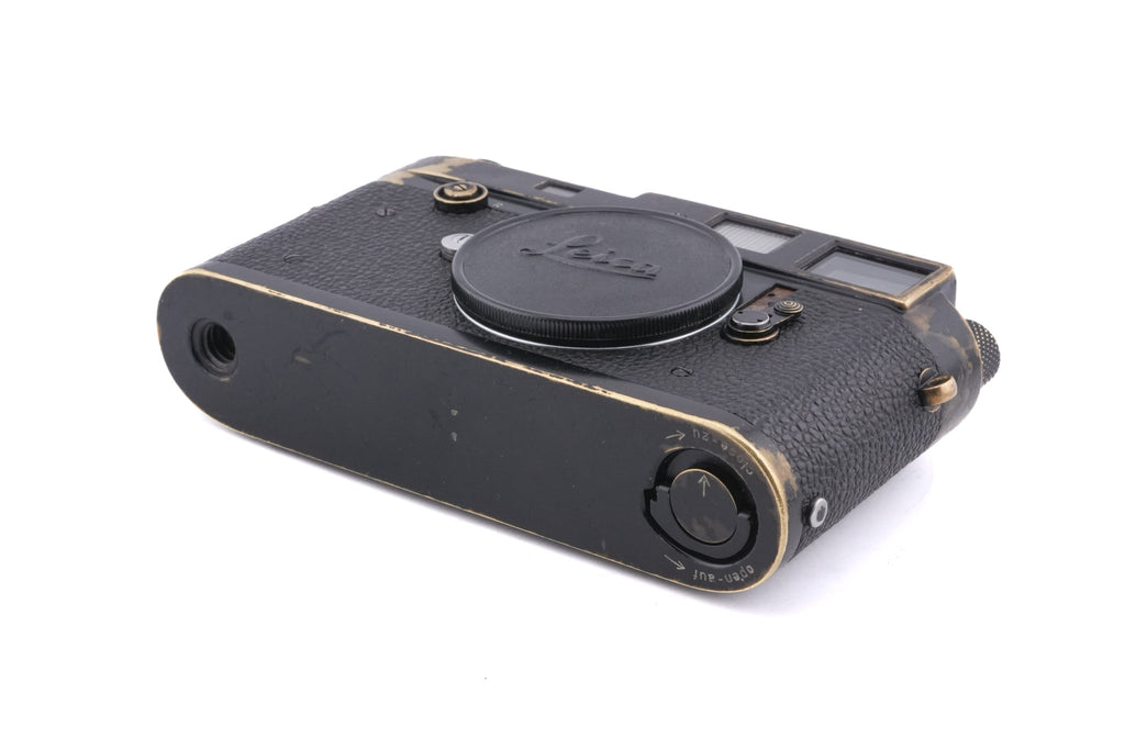 Leica M2 (Button Rewind) (Black Paint, KOOHE / 10800 / 10300)
