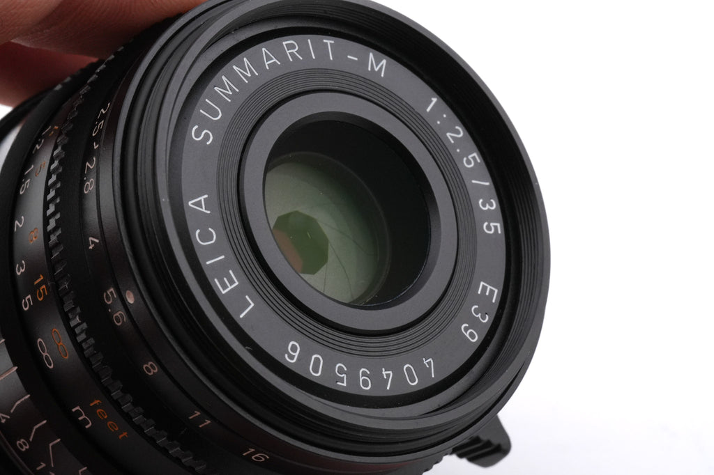 Leica 35mm f2.5 Summarit-M (11643) + Lens Hood (35/50mm f2.5) (12459)