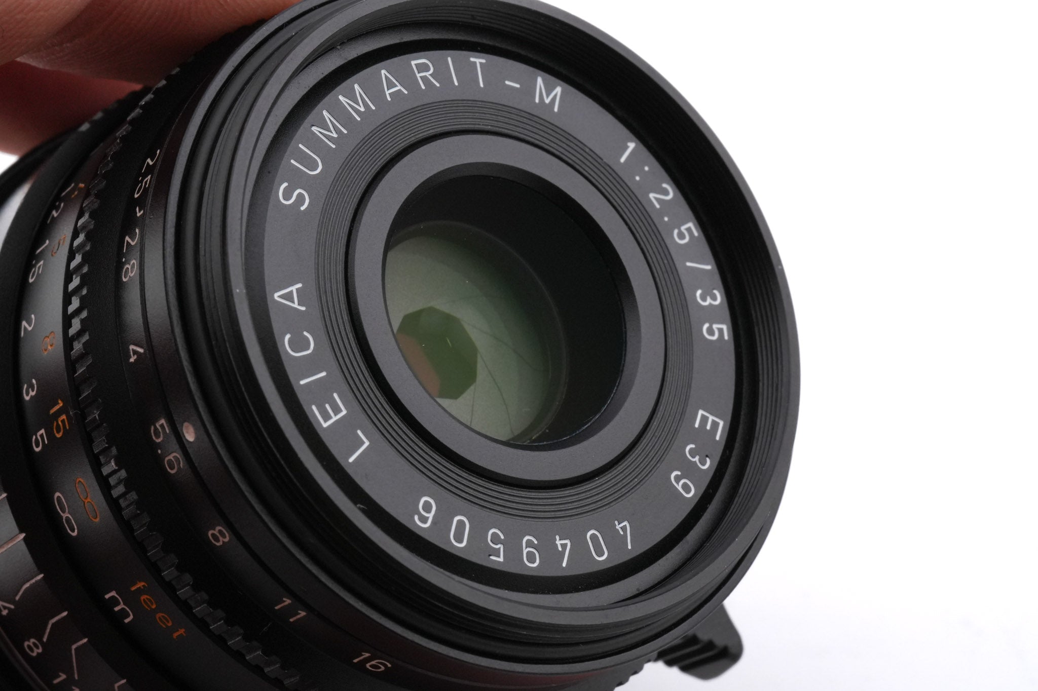 Leica 35mm f2.5 Summarit-M (11643) + Lens Hood (35/50mm f2.5) (12459)