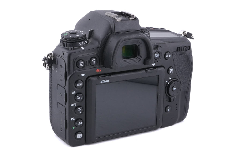 Nikon D780
