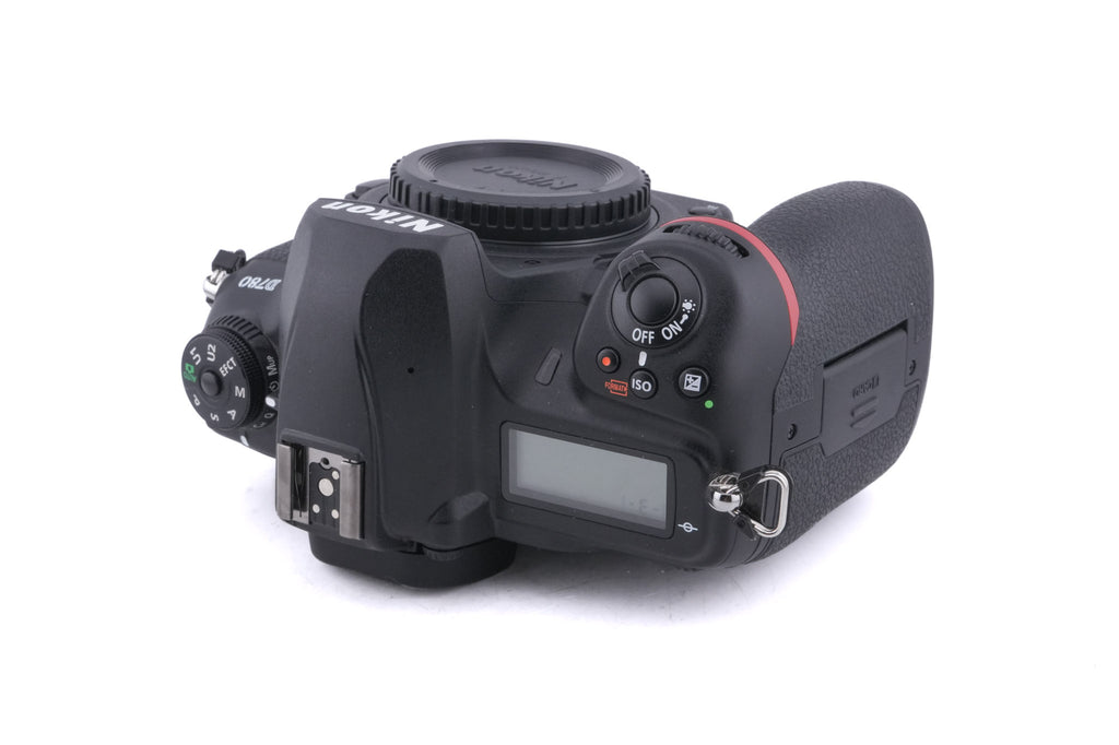 Nikon D780