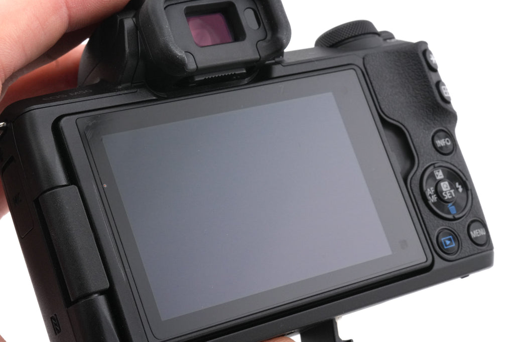 Canon EOS M50