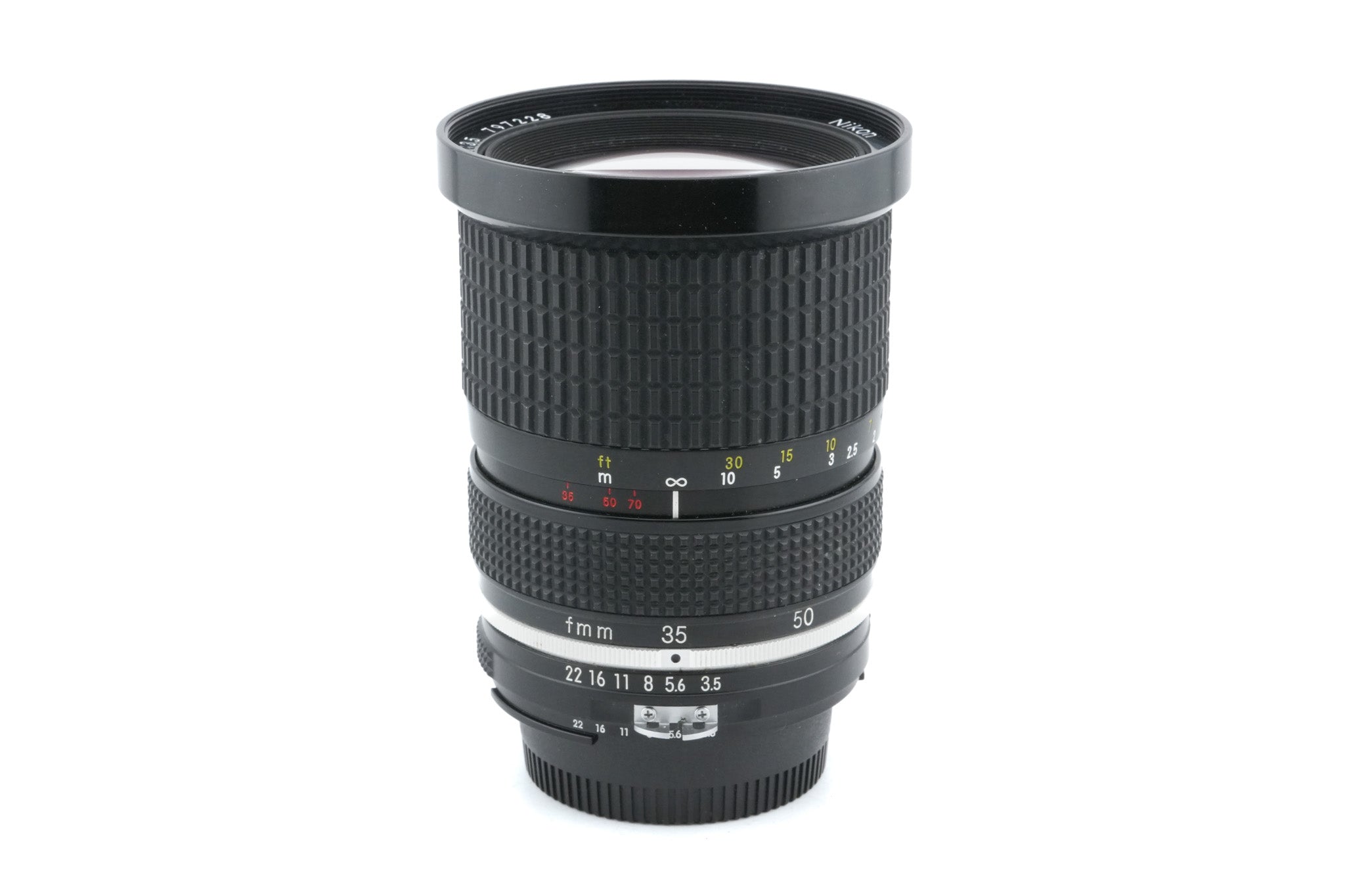 Nikon 35-70mm f3.5 Zoom-Nikkor AI - Lens