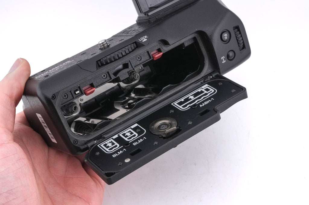 Olympus E-3 + HLD-4 Power Battery Holder