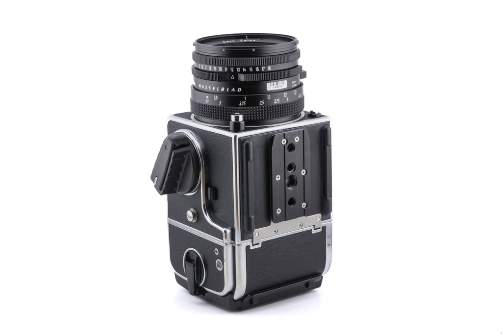 Hasselblad 503CW (Silver, 10243) + Waist Level Finder (New / Chrome, 42315) + Acute Matte D Standard Focusing Screen (42204) + A12N Film Magazine + 80mm f2.8 Planar T* C (New) (20029)
