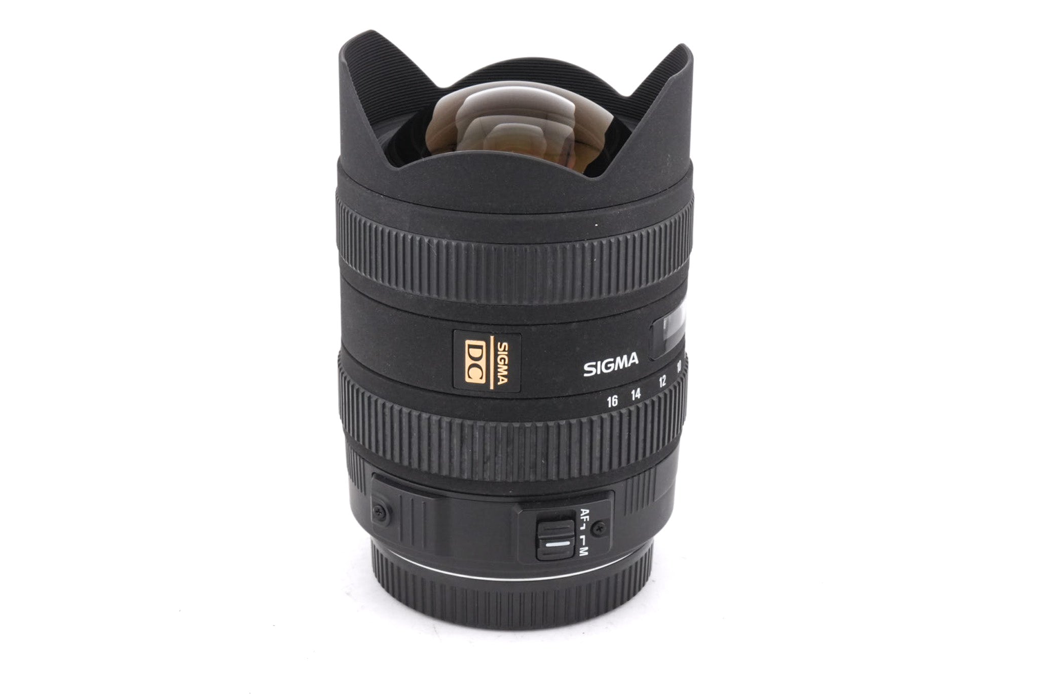 Sigma 8-16mm f4.5-5.6 DC HSM