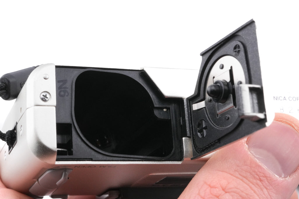 Konica Revio Z2