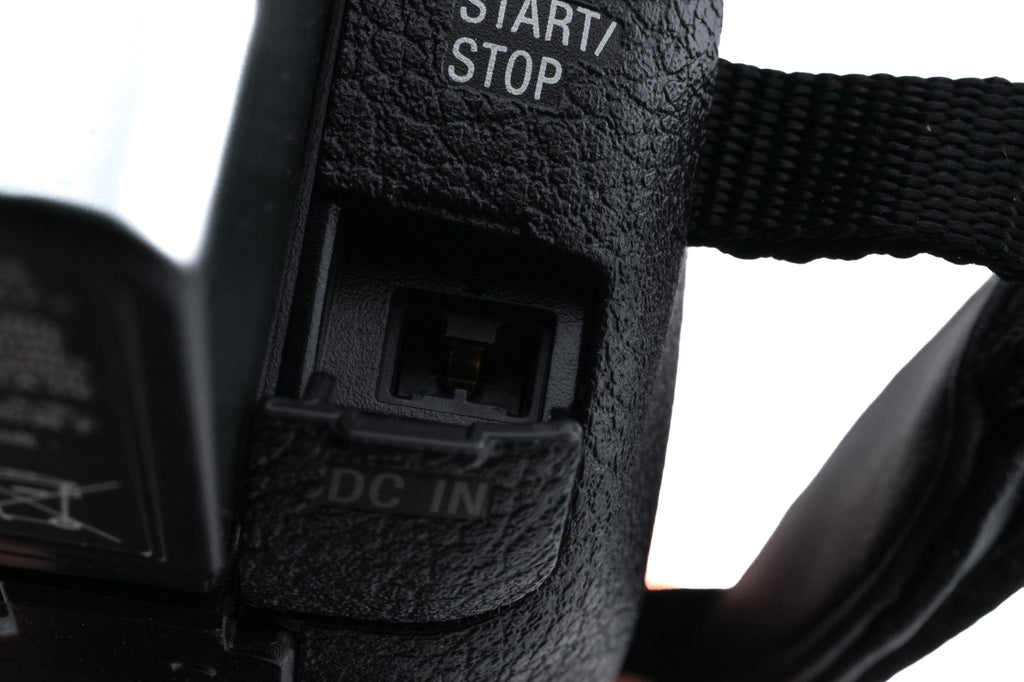 Sony Handycam FDR-AX53