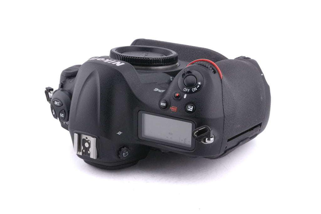 Nikon D4
