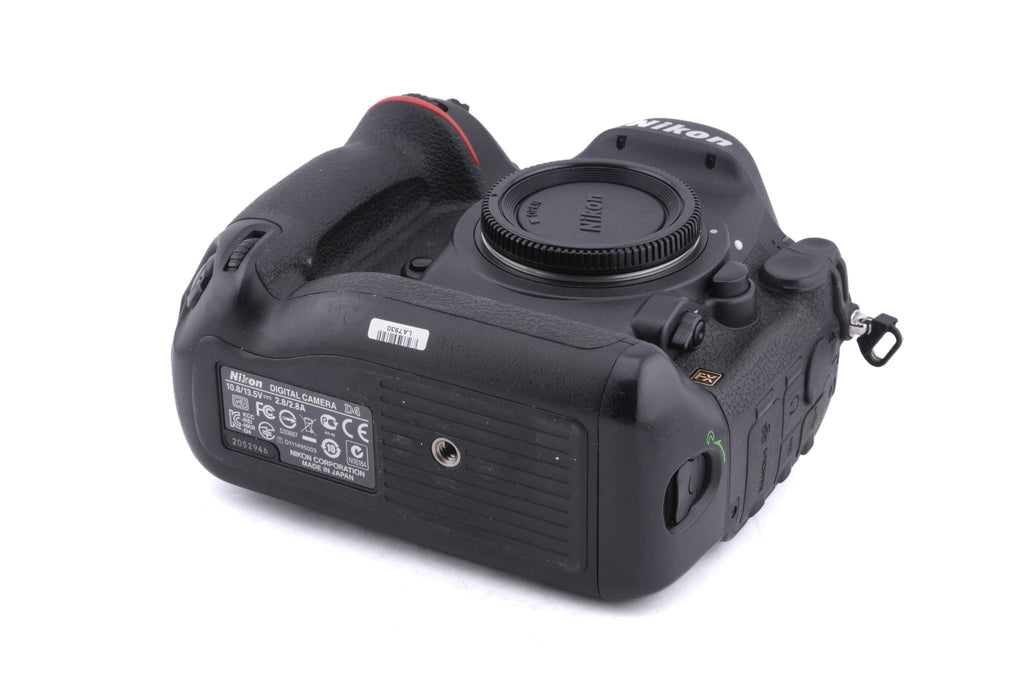 Nikon D4