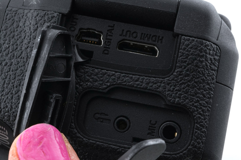 Canon EOS 700D