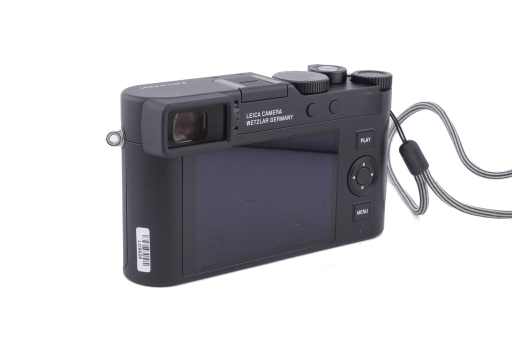 Leica D-Lux 8 + CF D Flash