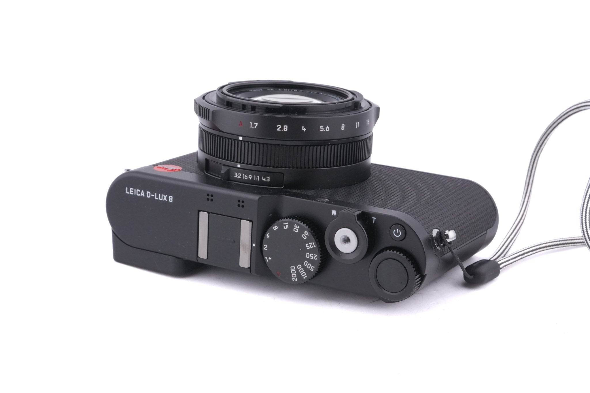 Leica D-Lux 8 + CF D Flash