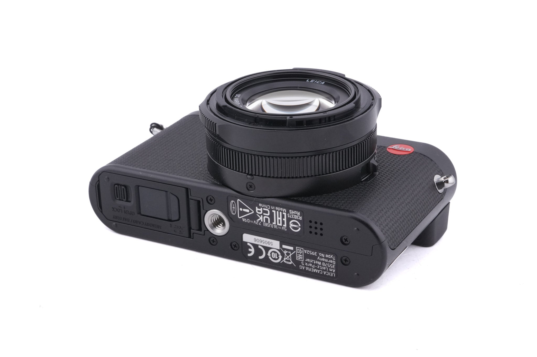 Leica D-Lux 8 + CF D Flash