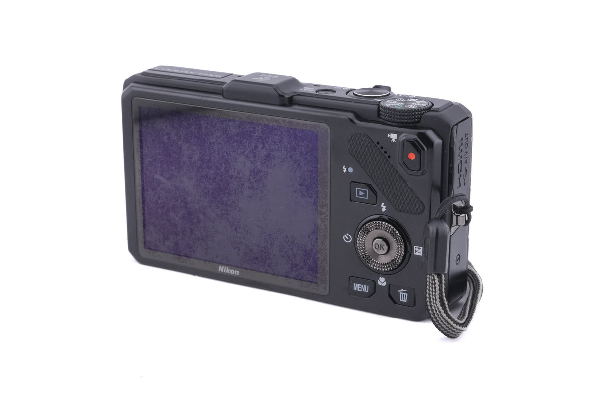 Nikon Coolpix S9300