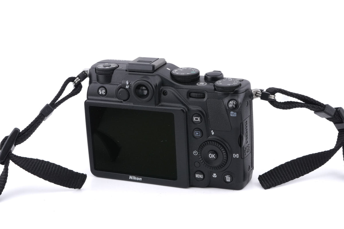 Nikon Coolpix P7000