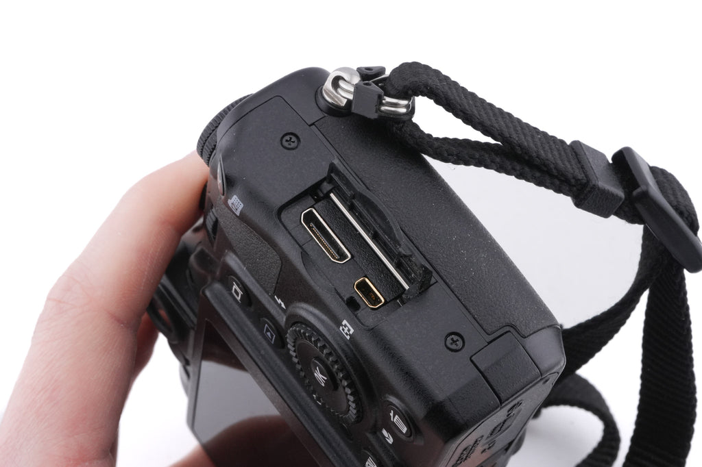 Nikon Coolpix P7000