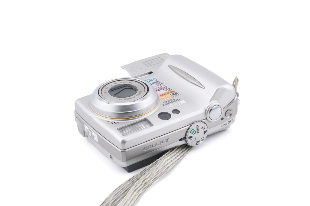 Nikon Coolpix 5200