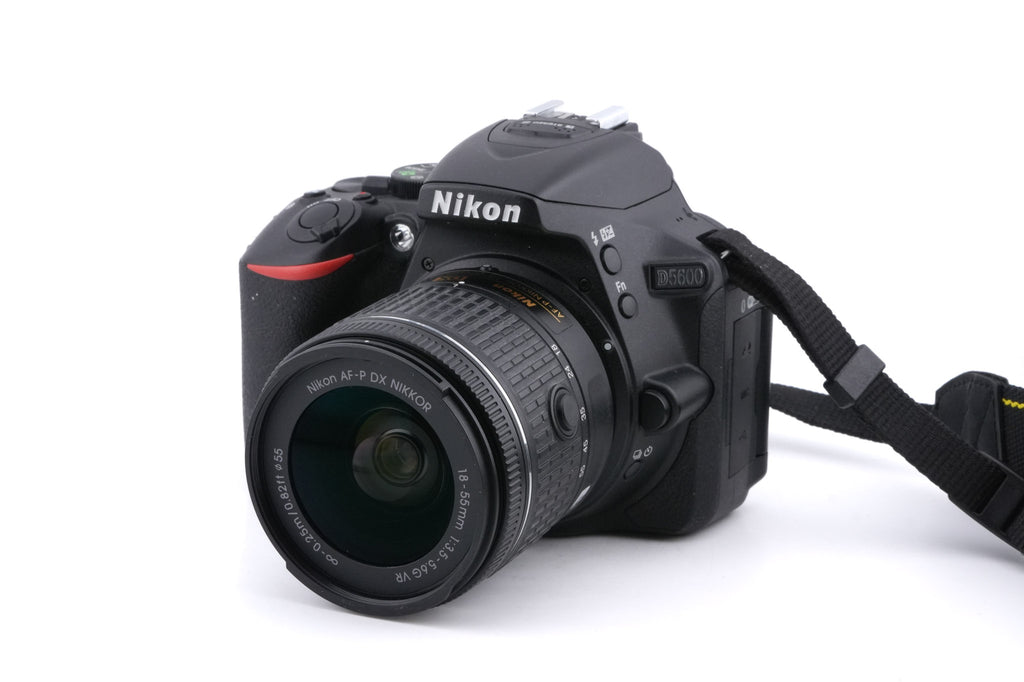 Nikon D5600 + 18-55mm f3.5-5.6 AF-P Nikkor G VR