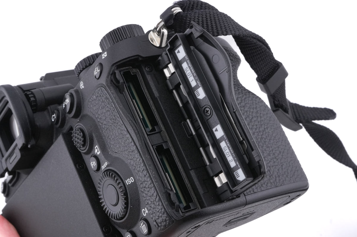 Sony A7R V