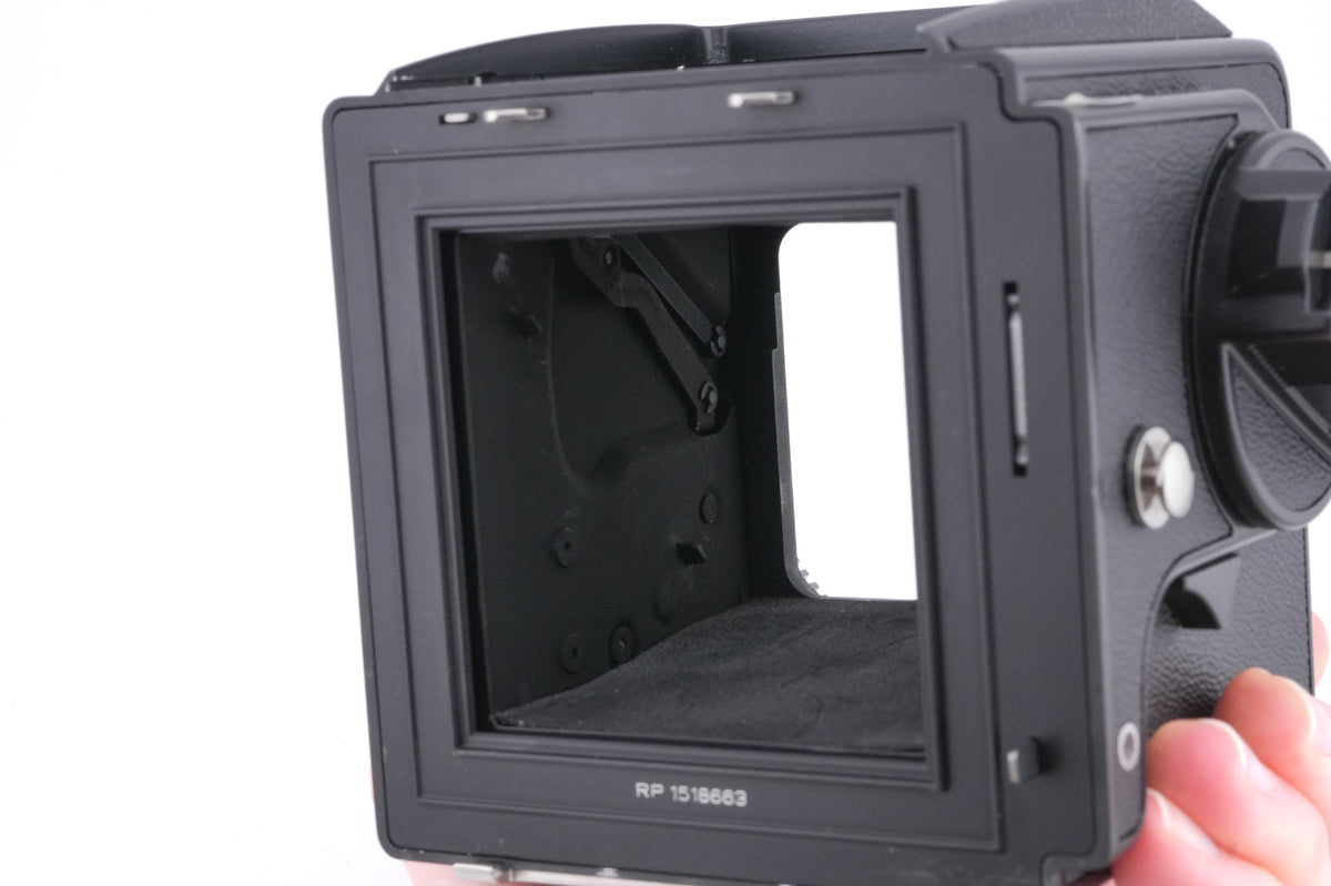 Hasselblad 2000FC/M (Black, 10332) + Waist Level Finder (Old / Black, 42277) + Standard Focusing Screen (42161)