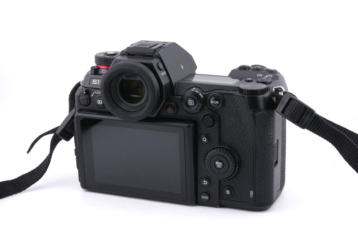 Panasonic Lumix DC-S1R
