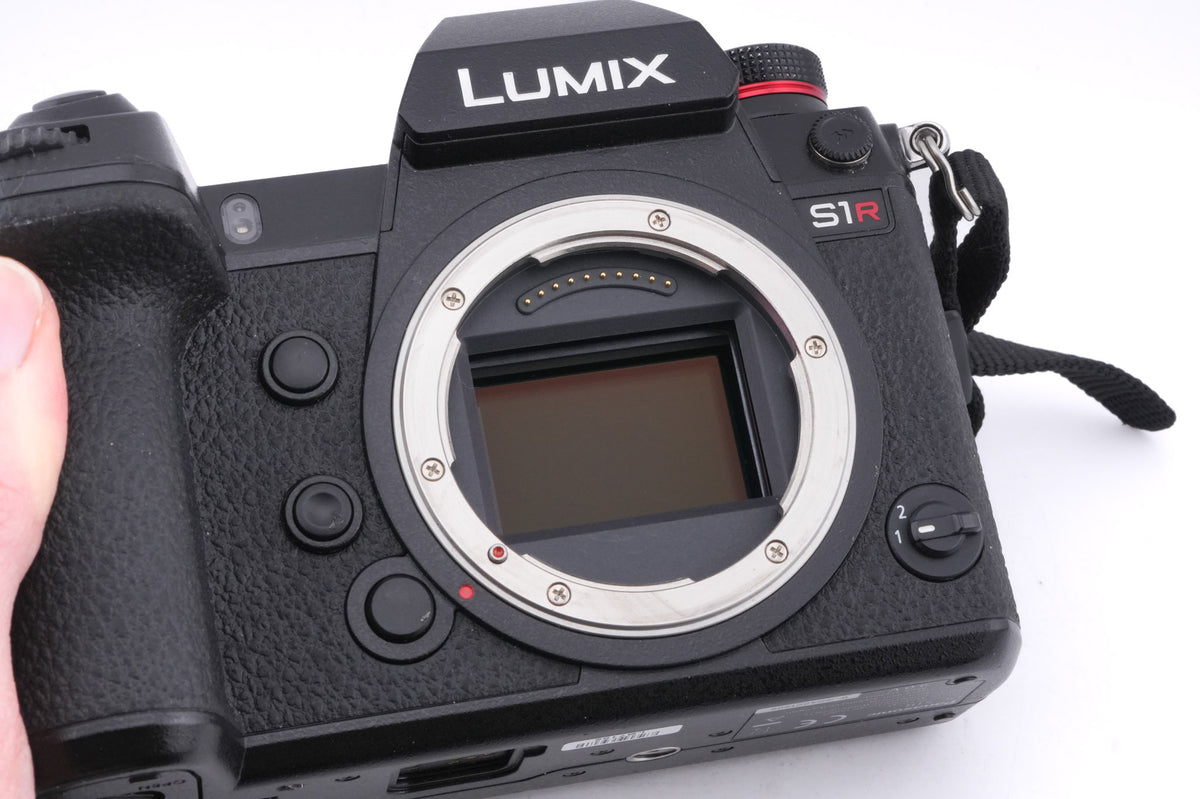 Panasonic Lumix DC-S1R