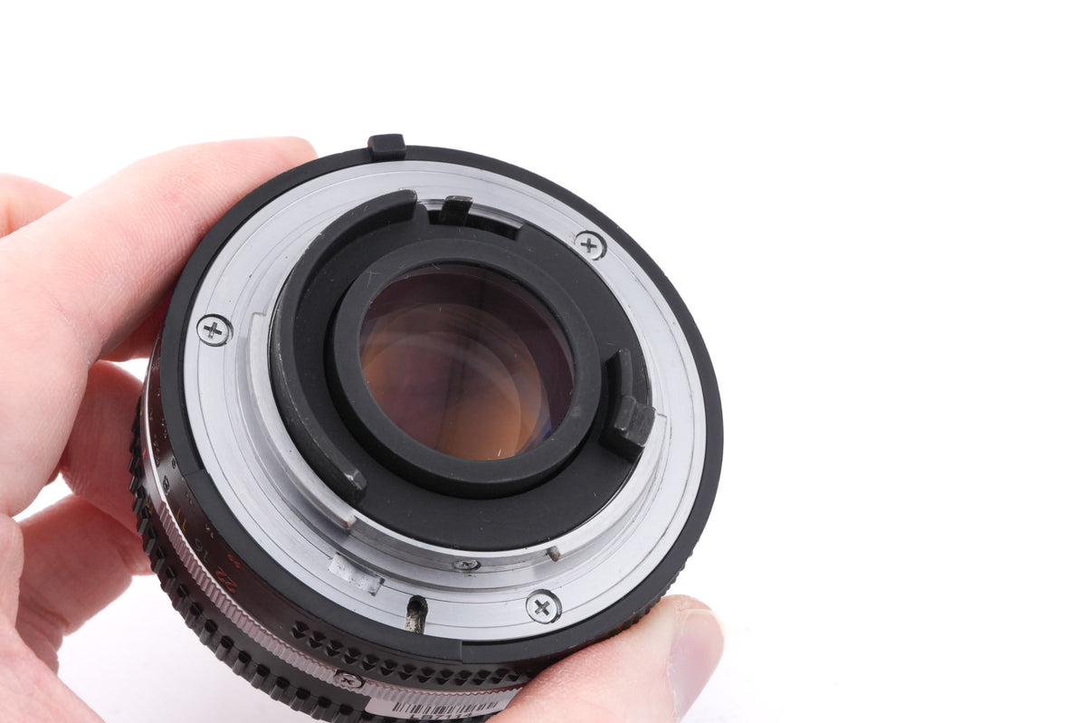 Nikon 50mm f1.8 Nikkor AI-S (0.6m)