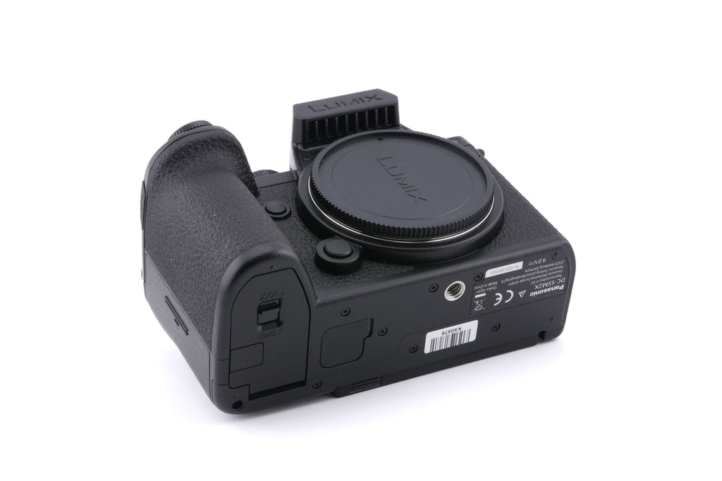 Panasonic Lumix DC-S5 IIX