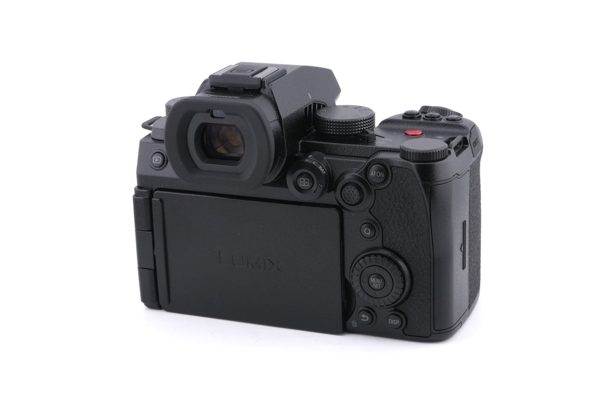 Panasonic Lumix DC-S5 IIX
