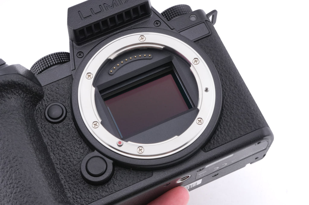 Panasonic Lumix DC-S5 IIX