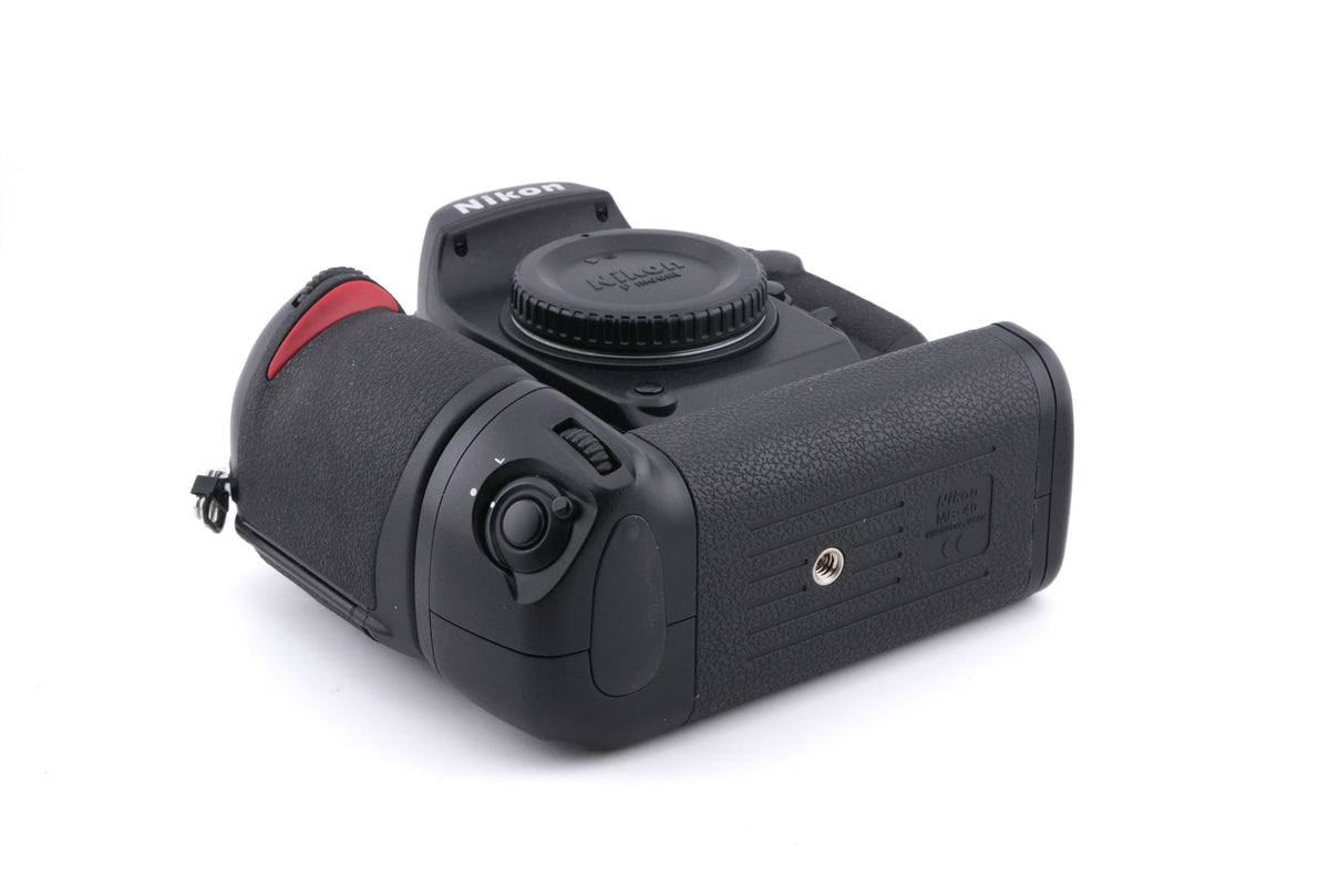 Nikon F6 + MB-40 Multi-Power Battery Pack