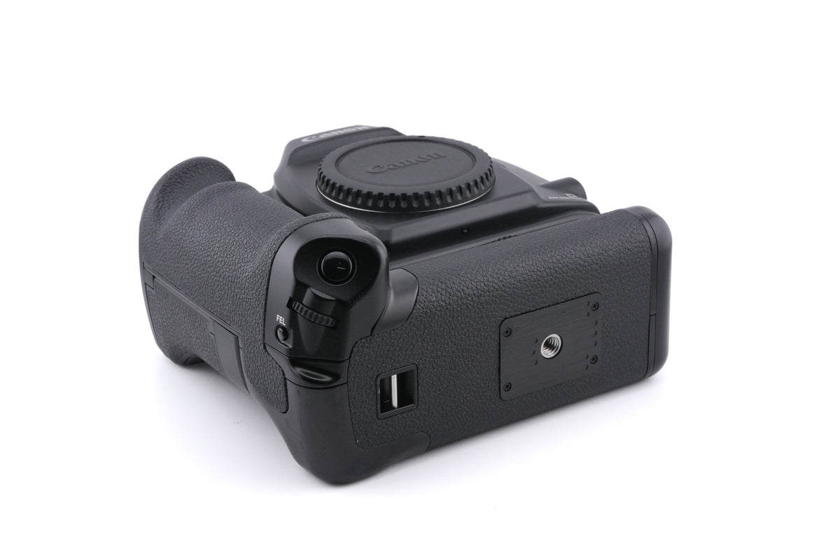 Canon EOS-3 + PB-E2 Power Drive Booster