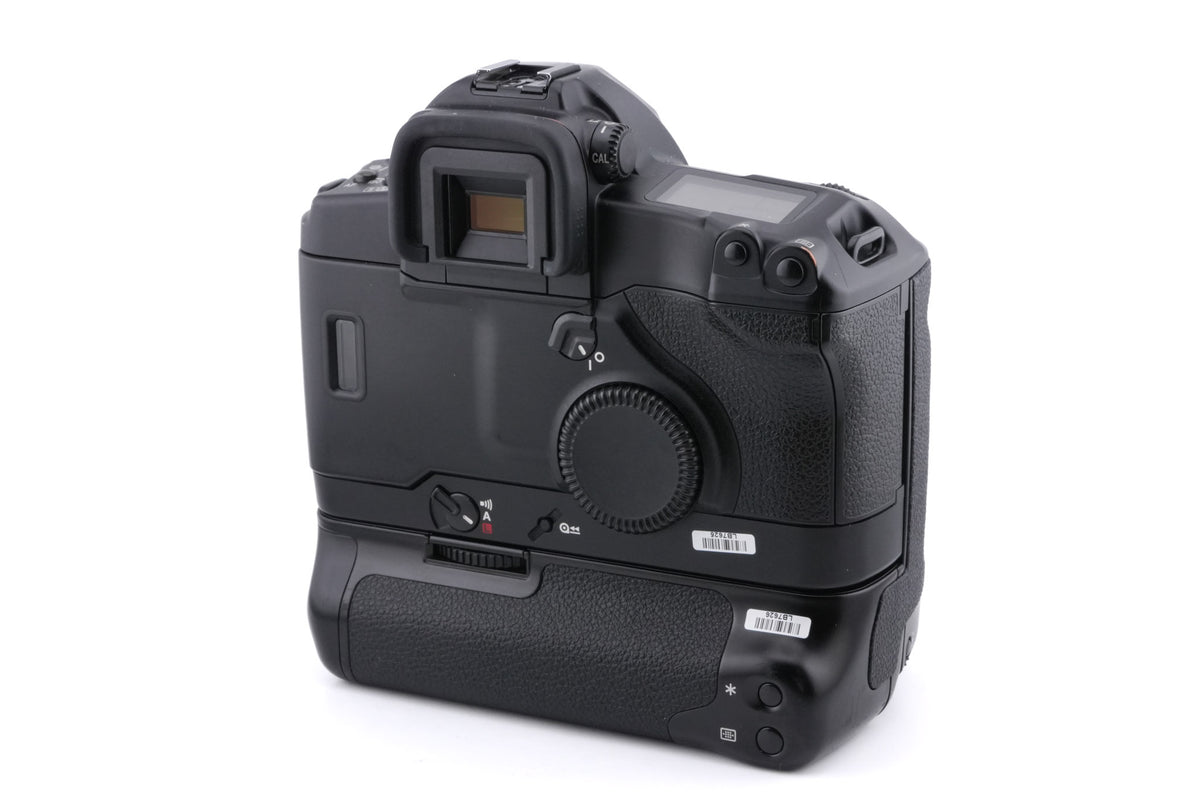 Canon EOS-3 + PB-E2 Power Drive Booster