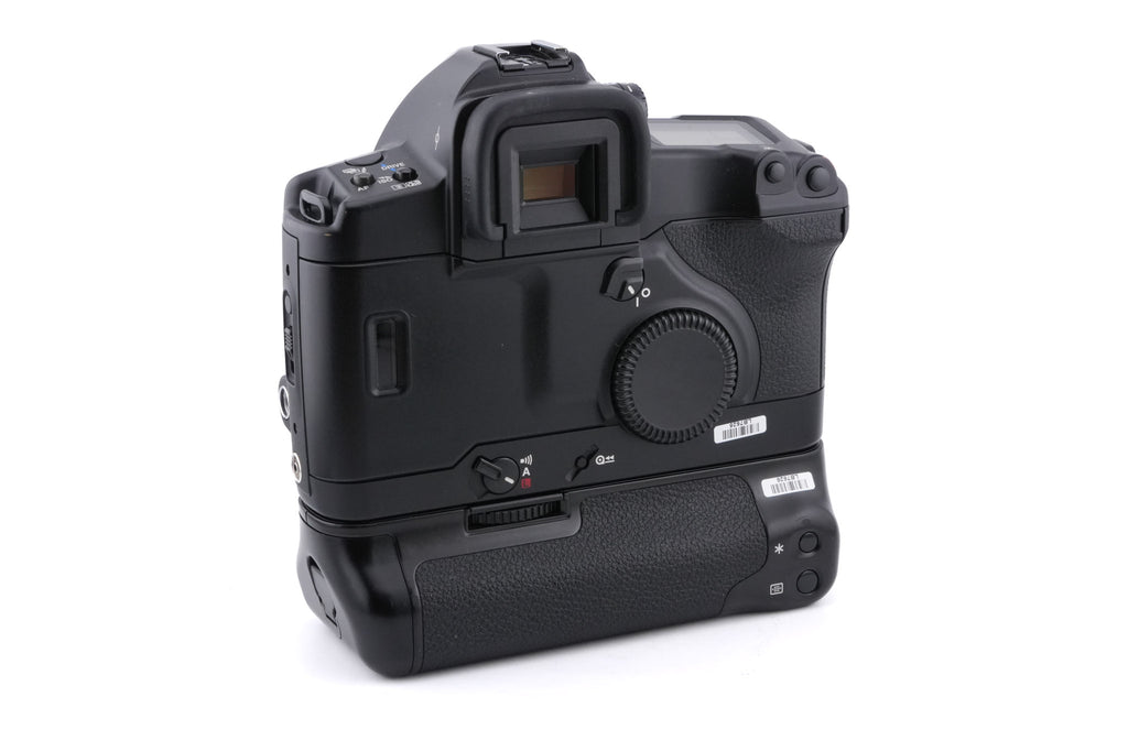 Canon EOS-3 + PB-E2 Power Drive Booster