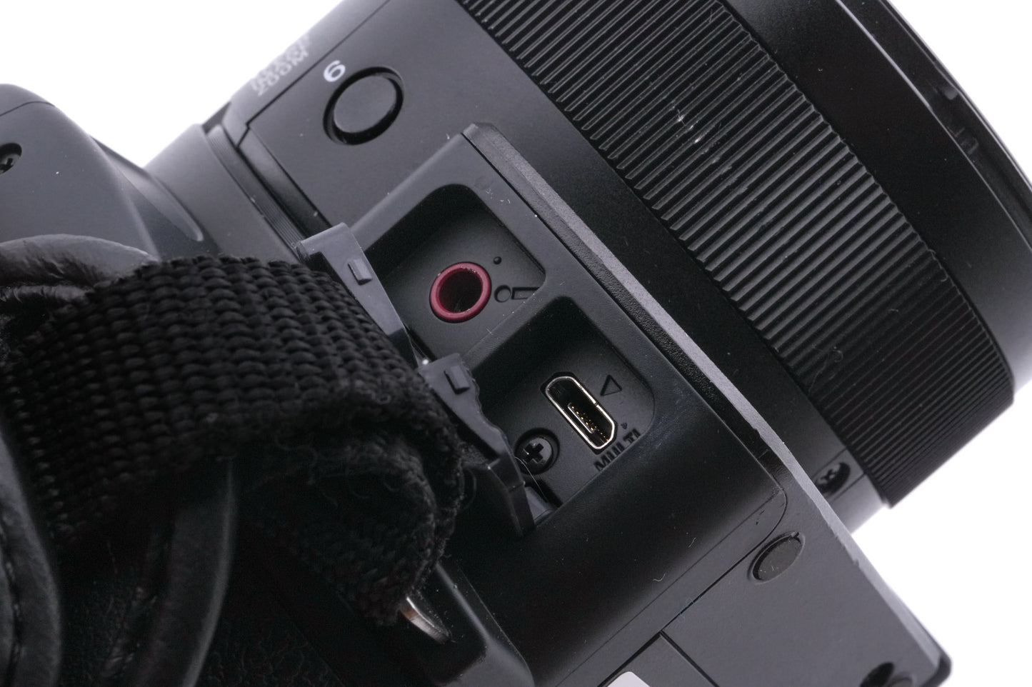 Sony Handycam FDR-AX700