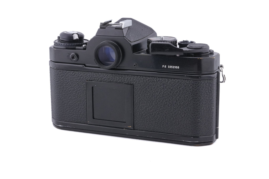 Nikon FE